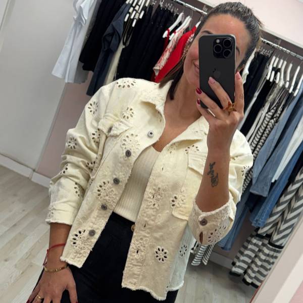 CHAQUETA BORDADA